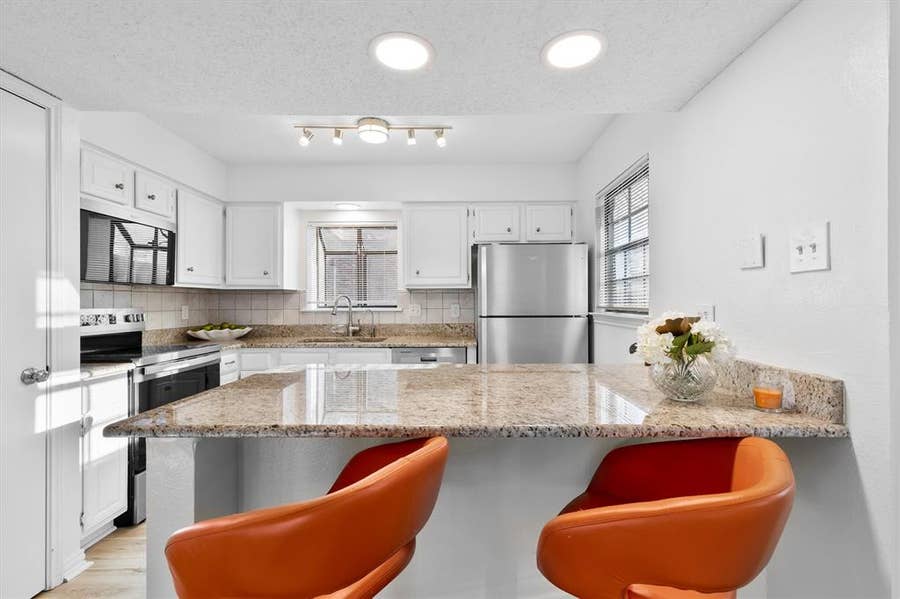 Property photo for 15221 Berry Trail, #807, Dallas, TX