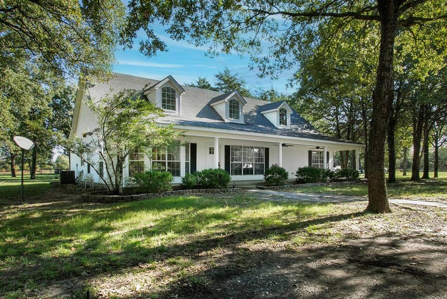 Property photo for 16300 County Road 255, Poetry, TX