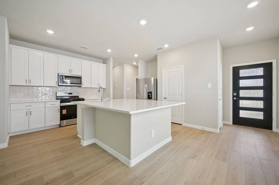 Property photo for 1203 Bridgewalk Drive, Princeton, TX