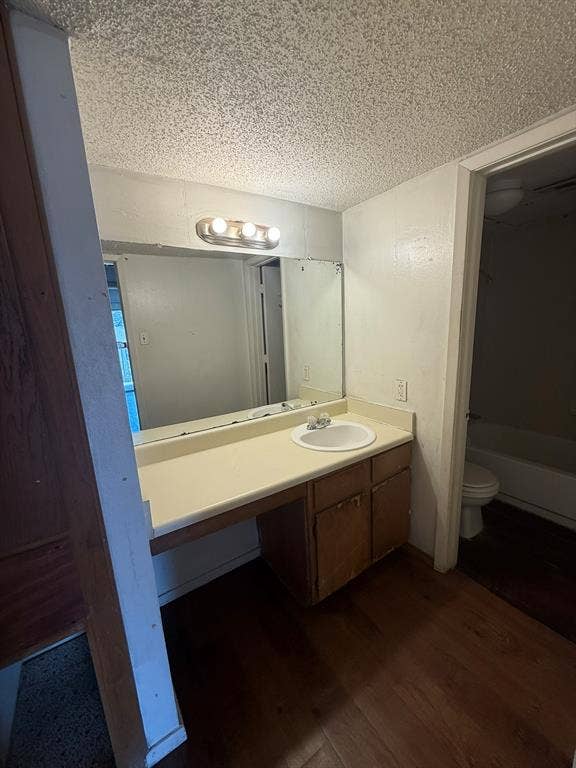6050 Melody Lane, #324, Dallas, TX 75231 6050 Melody Lane, #324, Dallas, TX 75231