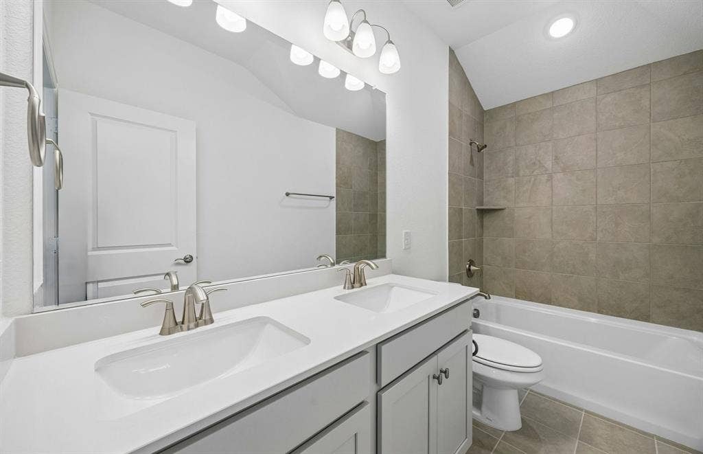 4725 Ripley Court, Celina, TX 75009 Secondary bath with double vanity