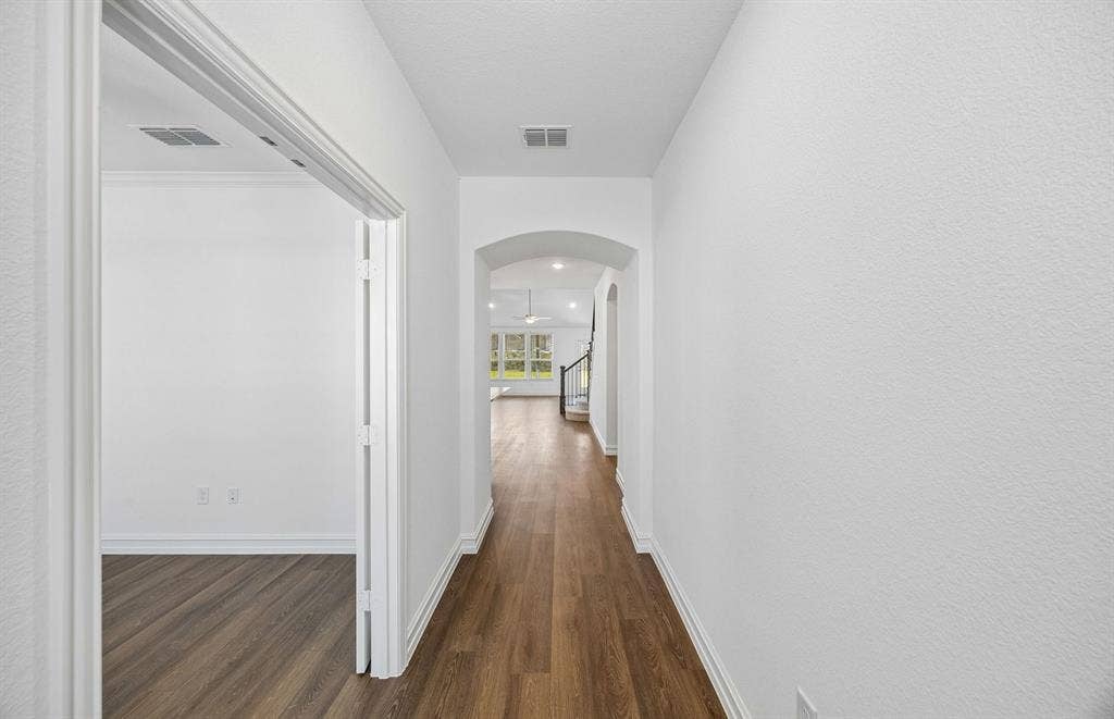 4725 Ripley Court, Celina, TX 75009 Welcoming entry into home