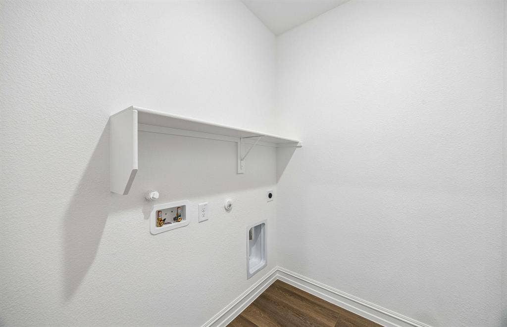 4725 Ripley Court, Celina, TX 75009 Laundry room with built in shelving