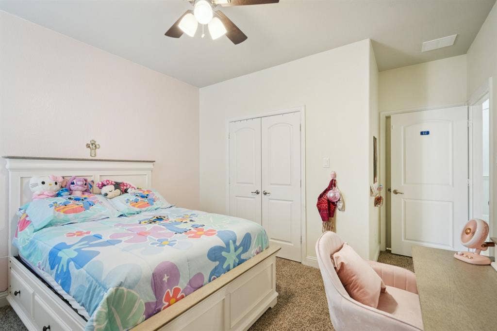 453 Lake Park Drive, Midlothian, TX 76065