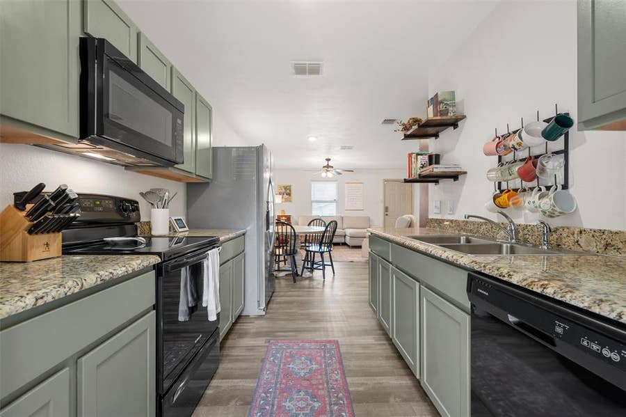 Property photo for 1124 N 13th Street, Waco, TX