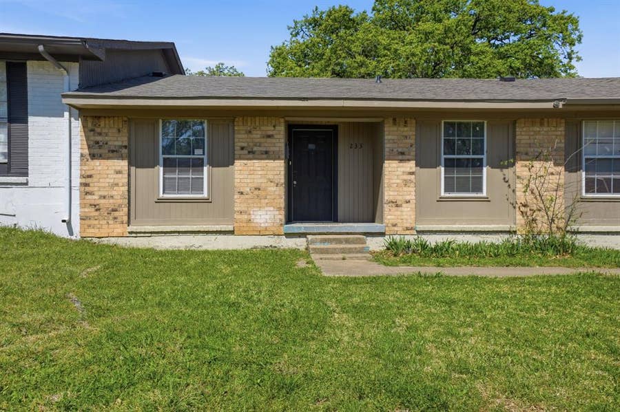 Property photo for 233 Creek Cove Drive, Dallas, TX