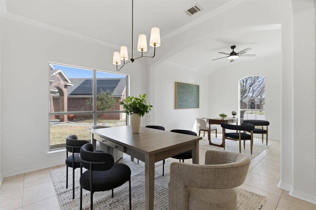 813 Chase Circle, Hurst, TX 76053 813 Chase Circle, Hurst, TX 76053