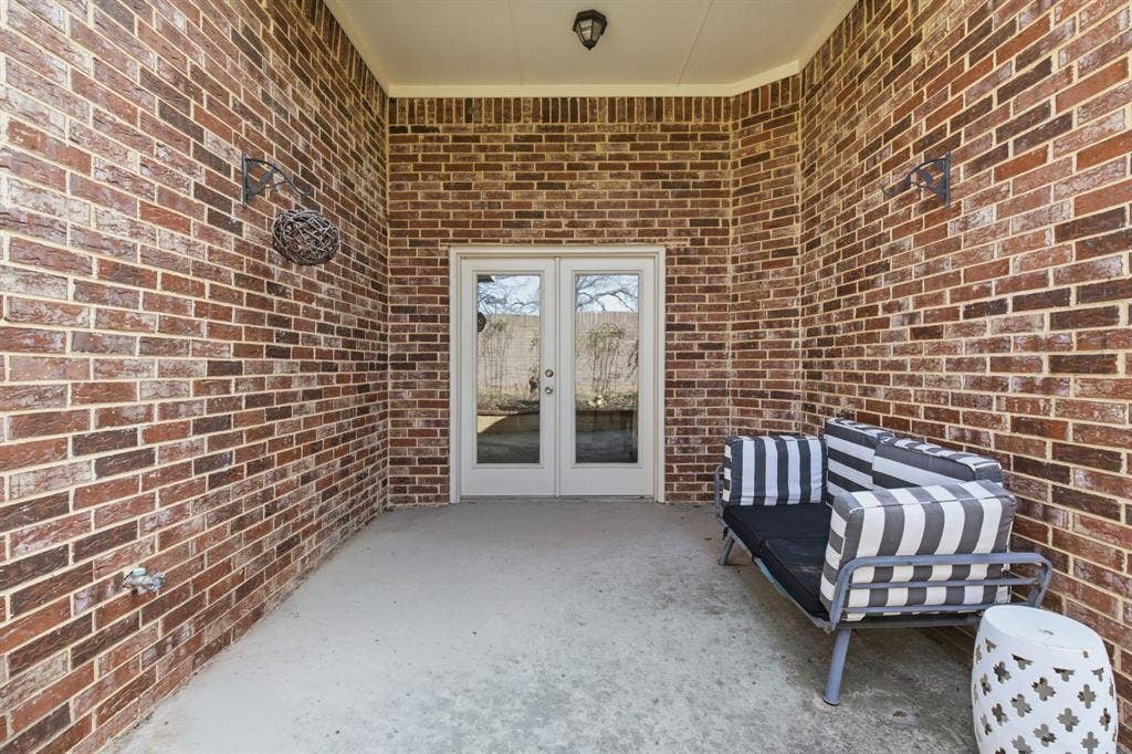 813 Chase Circle, Hurst, TX 76053 813 Chase Circle, Hurst, TX 76053