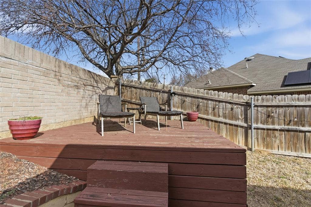 813 Chase Circle, Hurst, TX 76053 813 Chase Circle, Hurst, TX 76053