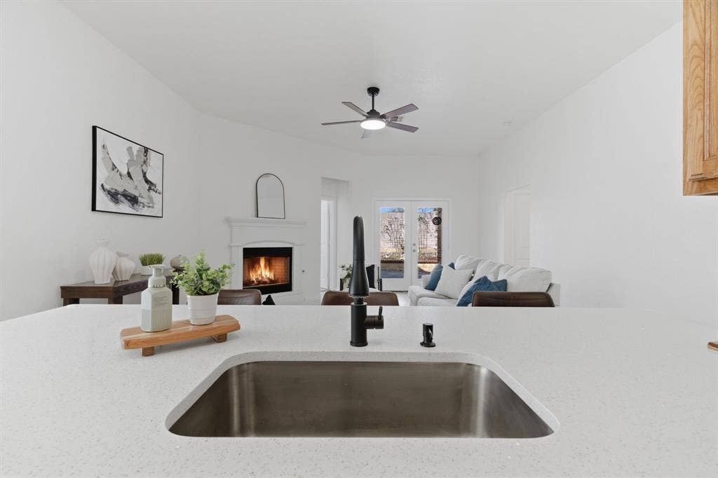 813 Chase Circle, Hurst, TX 76053 813 Chase Circle, Hurst, TX 76053