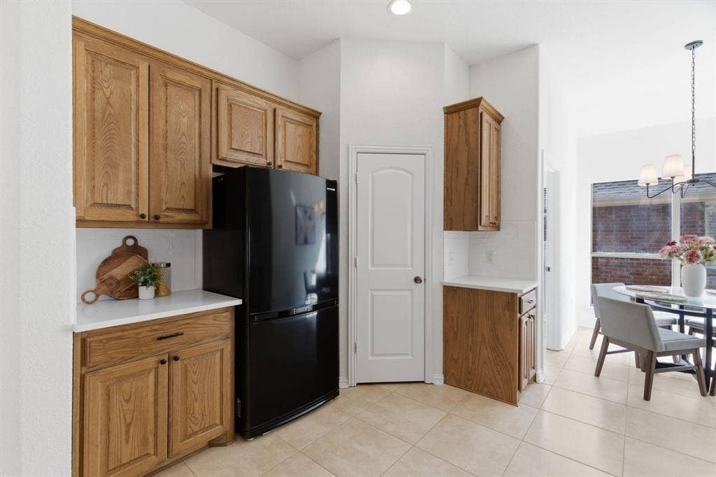 813 Chase Circle, Hurst, TX 76053 813 Chase Circle, Hurst, TX 76053