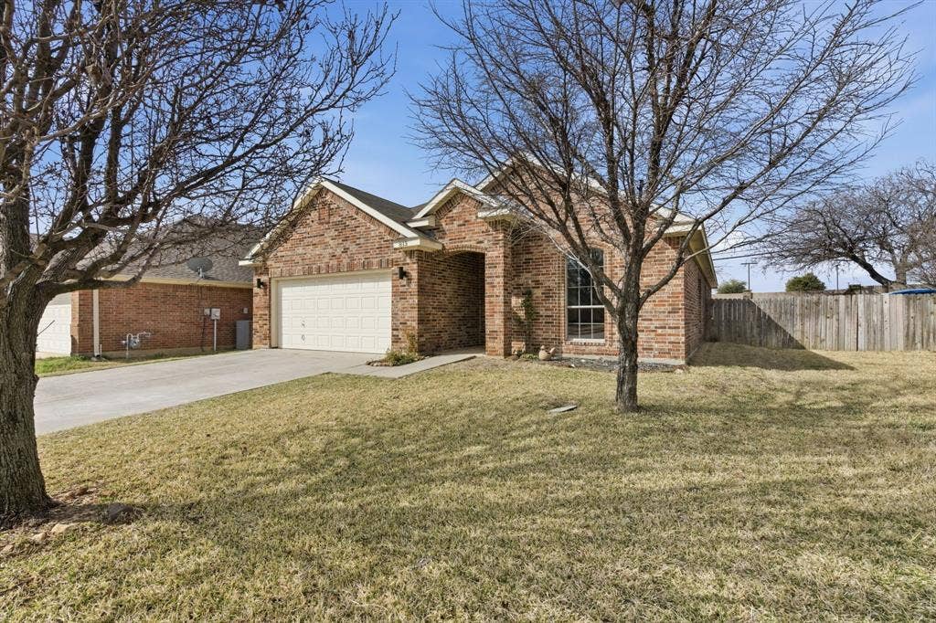 813 Chase Circle, Hurst, TX 76053 813 Chase Circle, Hurst, TX 76053