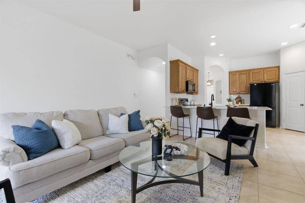 813 Chase Circle, Hurst, TX 76053 813 Chase Circle, Hurst, TX 76053