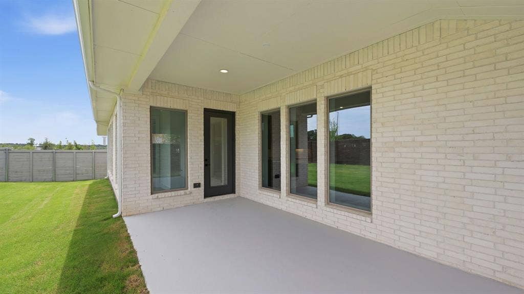 9801 Oak Glade Drive, Denton, TX 76205