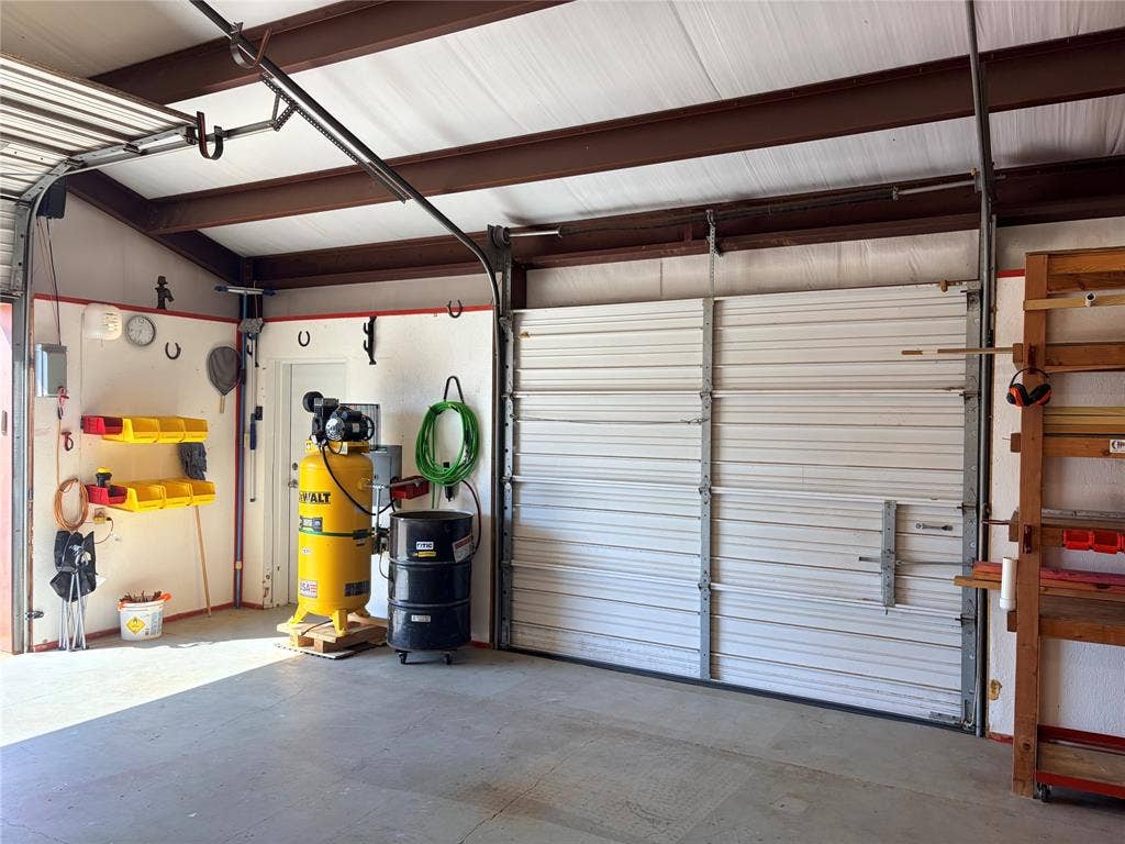 10624 Russell DR Drive, Chandler, TX 75758 10624 Russell DR Drive, Chandler, TX 75758