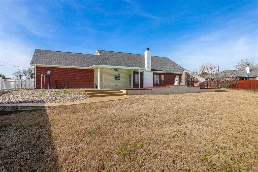 10624 Russell DR Drive, Chandler, TX 75758 10624 Russell DR Drive, Chandler, TX 75758