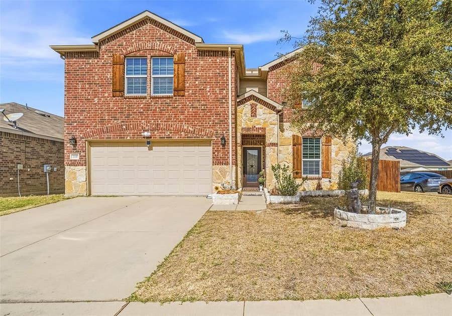 Property photo for 2337 Buelingo Lane, Fort Worth, TX