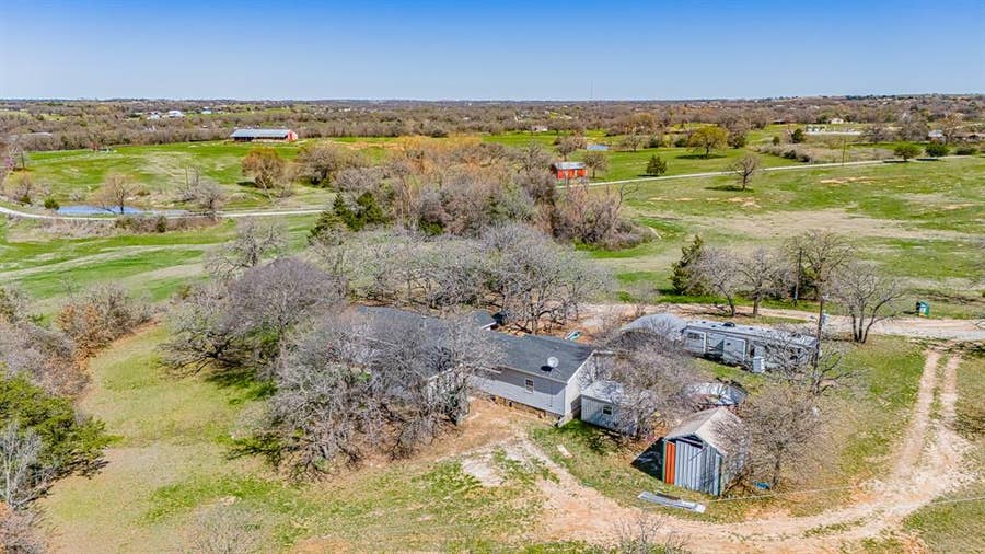 Property photo for 178 County Road 4372, Decatur, TX