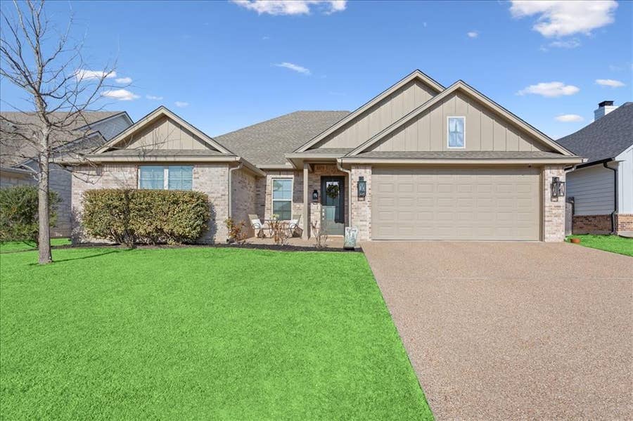 Property photo for 10337 Fallen Leaf Drive, Waco, TX