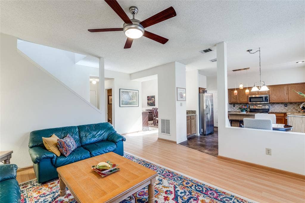 6841 Douglas Creek, Plano, TX 75023 6841 Douglas Creek, Plano, TX 75023
