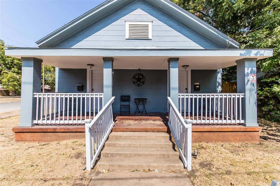 Property photo for 237 W Brooklyn Avenue, Dallas, TX