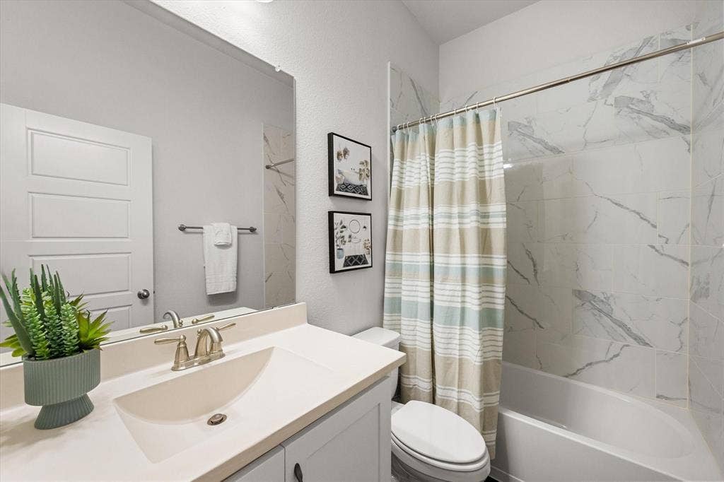 1508 Lavender Lane, Argyle, TX 76226 Full Bath