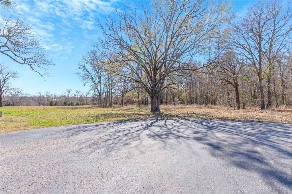 23771 Champion Drive, Lindale, TX 75771 23771 Champion Drive, Lindale, TX 75771