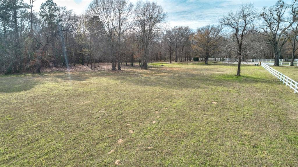 23771 Champion Drive, Lindale, TX 75771 23771 Champion Drive, Lindale, TX 75771