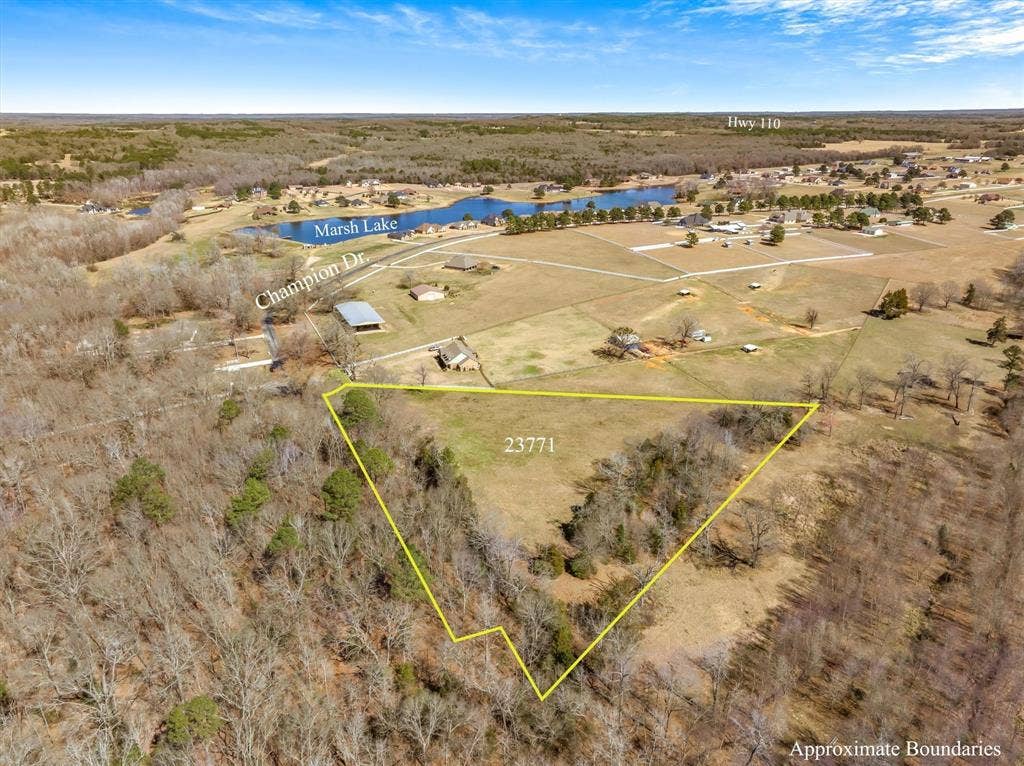 23771 Champion Drive, Lindale, TX 75771 23771 Champion Drive, Lindale, TX 75771