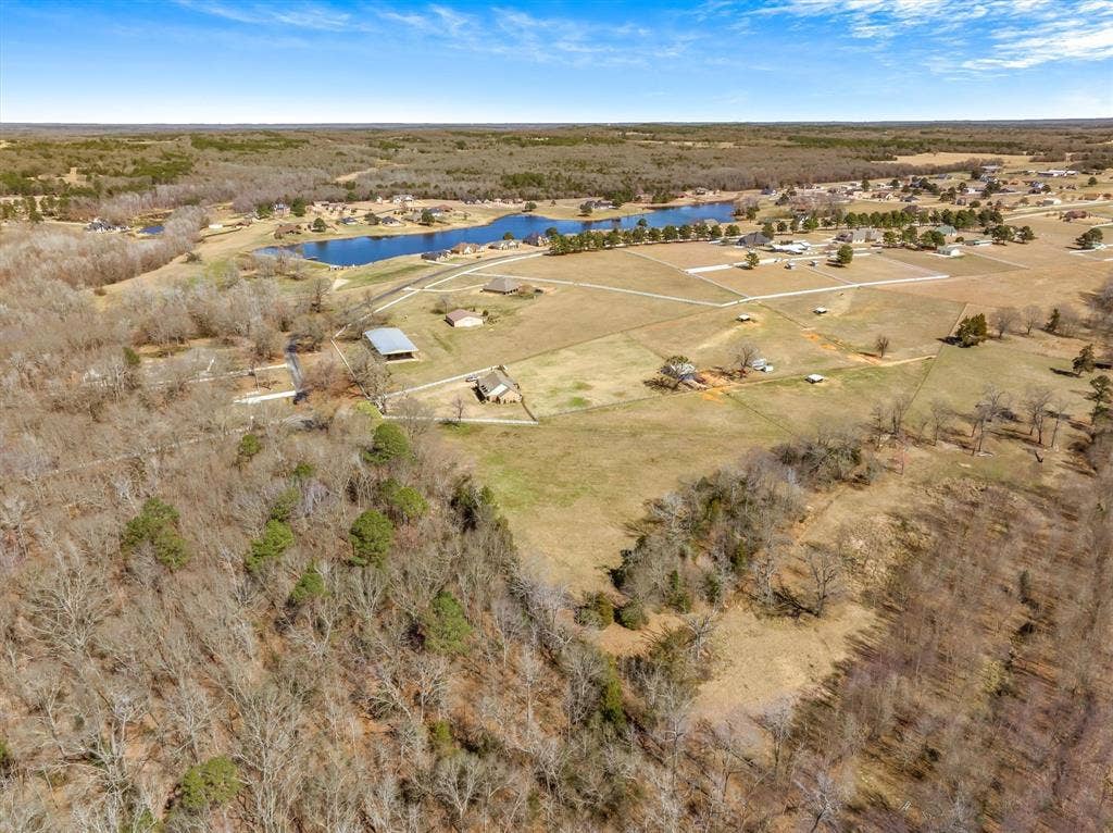 23771 Champion Drive, Lindale, TX 75771 23771 Champion Drive, Lindale, TX 75771