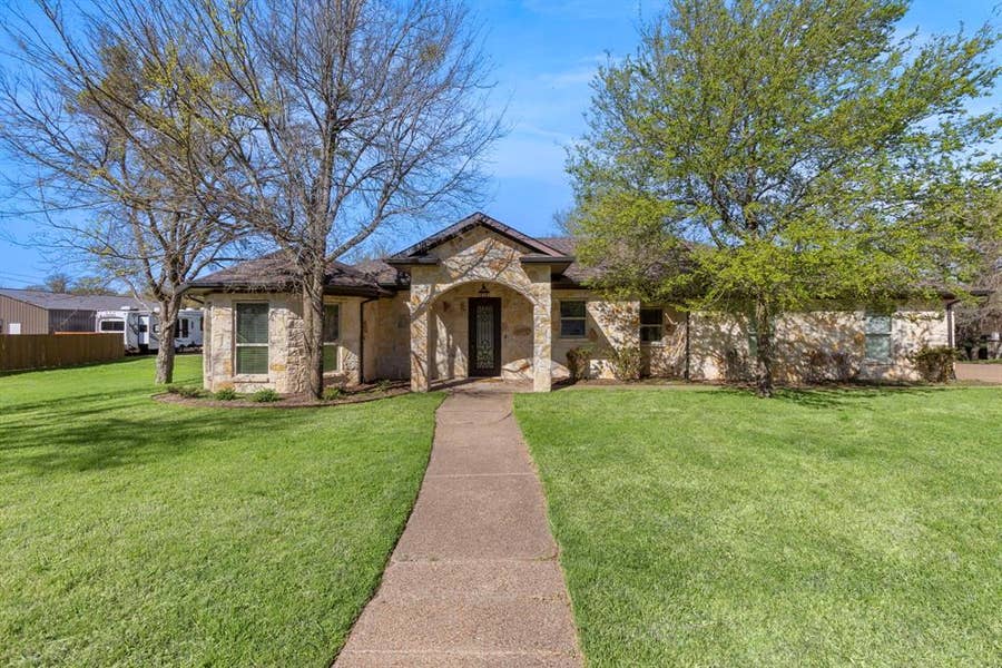 Property photo for 139 Saddlewood, Waco, TX