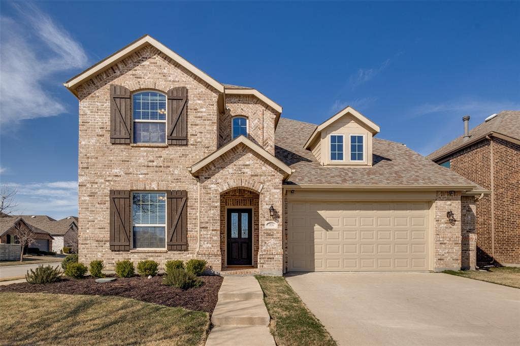 Welcome home to 1836 Harrier Lane in Harvest.