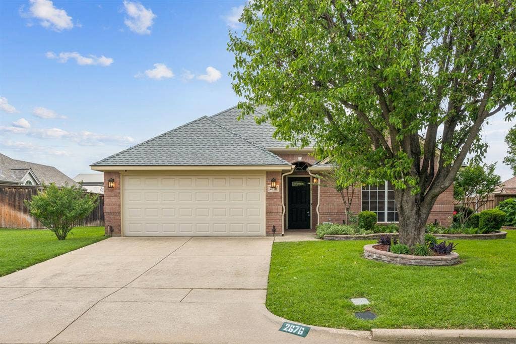 2676 Bent Tree Drive, Hurst, TX 76054 2676 Bent Tree Drive, Hurst, TX 76054