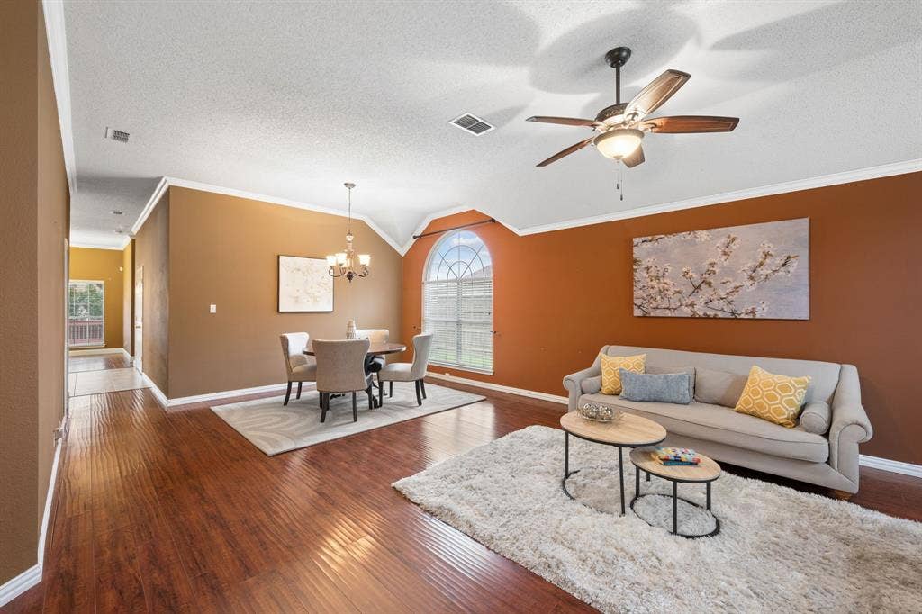 2676 Bent Tree Drive, Hurst, TX 76054 2676 Bent Tree Drive, Hurst, TX 76054