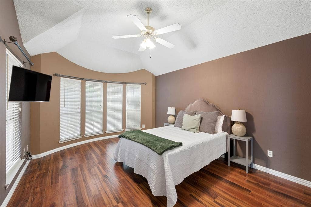 2676 Bent Tree Drive, Hurst, TX 76054 2676 Bent Tree Drive, Hurst, TX 76054