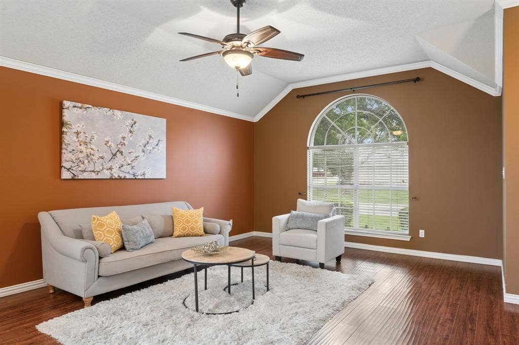 2676 Bent Tree Drive, Hurst, TX 76054 2676 Bent Tree Drive, Hurst, TX 76054