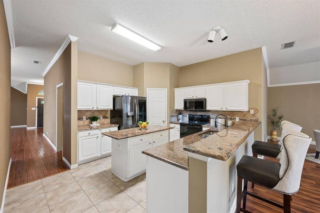 2676 Bent Tree Drive, Hurst, TX 76054 2676 Bent Tree Drive, Hurst, TX 76054