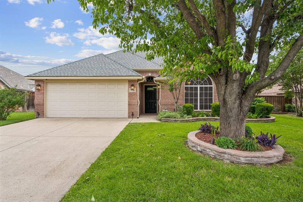 2676 Bent Tree Drive, Hurst, TX 76054 2676 Bent Tree Drive, Hurst, TX 76054