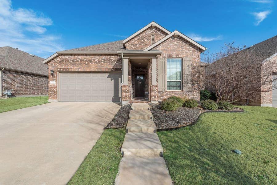 Property photo for 1308 E Swan Trail, Argyle, TX