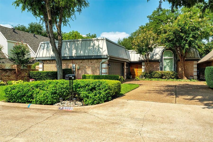 Property photo for 16001 Chalfont Circle, Dallas, TX