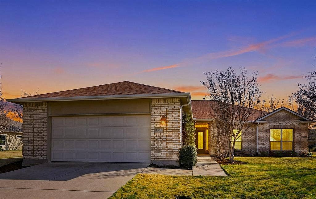 8925 Crestview Drive, Denton, TX 76207