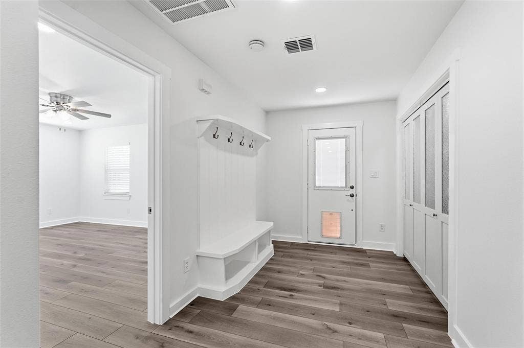 2518 W Amherst Avenue, Dallas, TX 75235 2518 W Amherst Avenue, Dallas, TX 75235