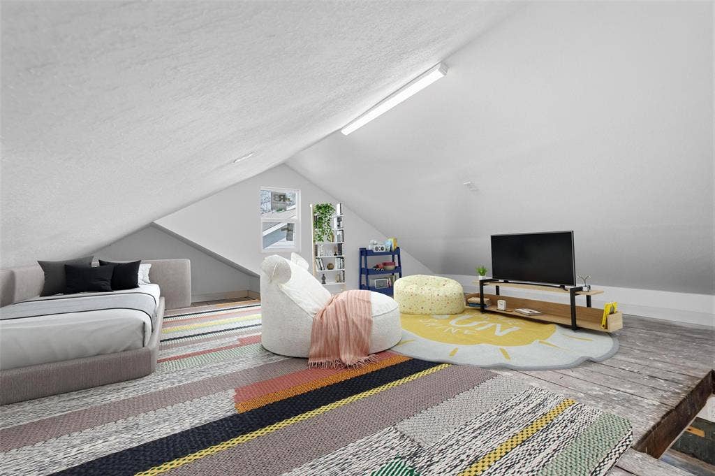 2518 W Amherst Avenue, Dallas, TX 75235 Virtually staged photo.