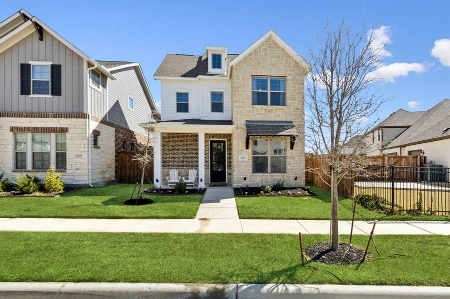 Property photo for 2121 Tolleson Drive, Fort Worth, TX