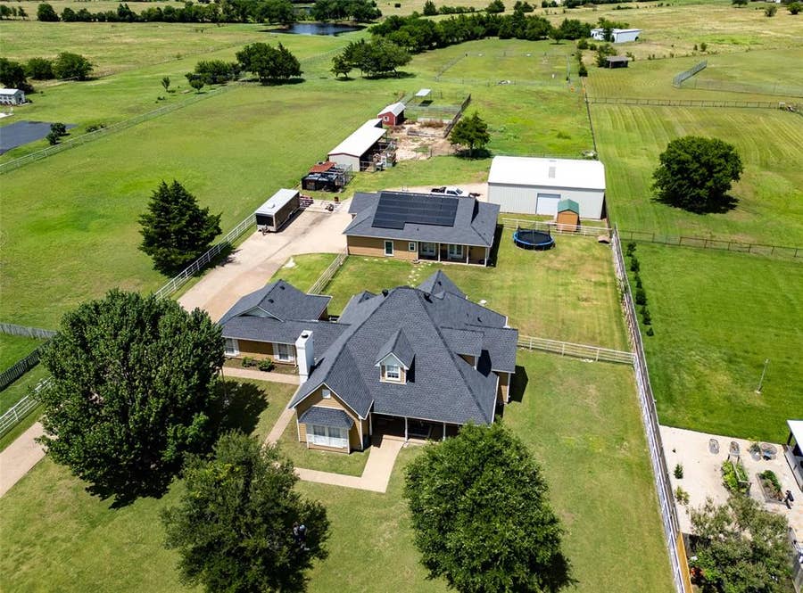Property photo for 2211 Mcalpin Road, Midlothian, TX