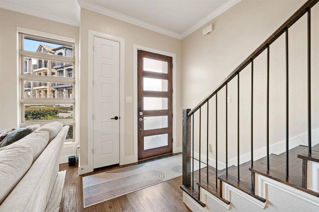 8254 Laflin Lane, Dallas, TX 75231 8254 Laflin Lane, Dallas, TX 75231