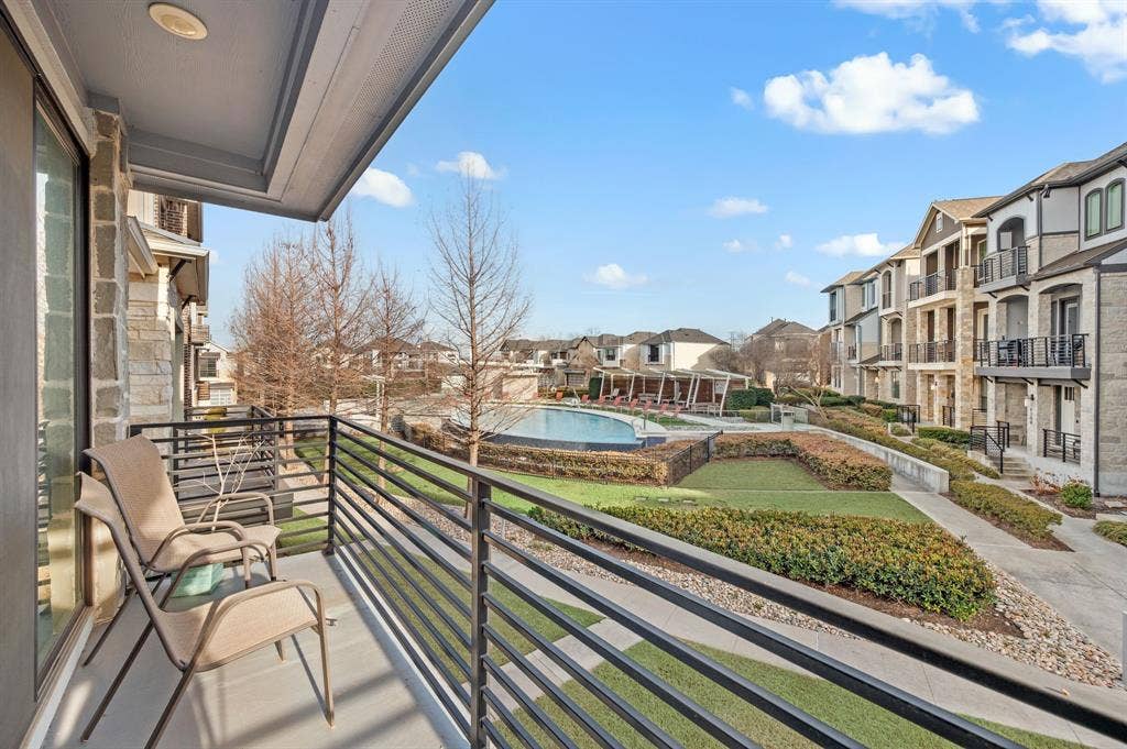 8254 Laflin Lane, Dallas, TX 75231 8254 Laflin Lane, Dallas, TX 75231