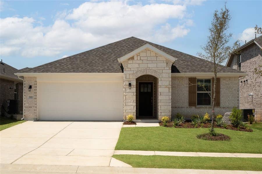 Property photo for 5305 Overbrook Drive, Denton, TX
