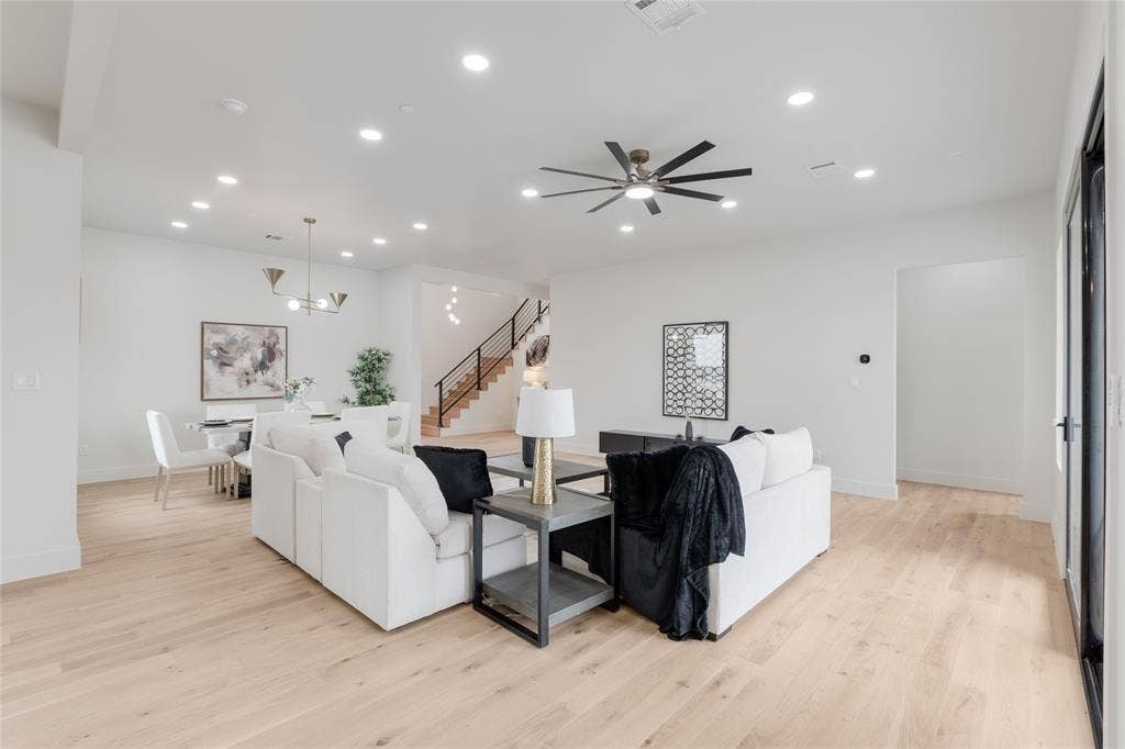 436 Whispering Way, Red Oak, TX 75154 436 Whispering Way, Red Oak, TX 75154