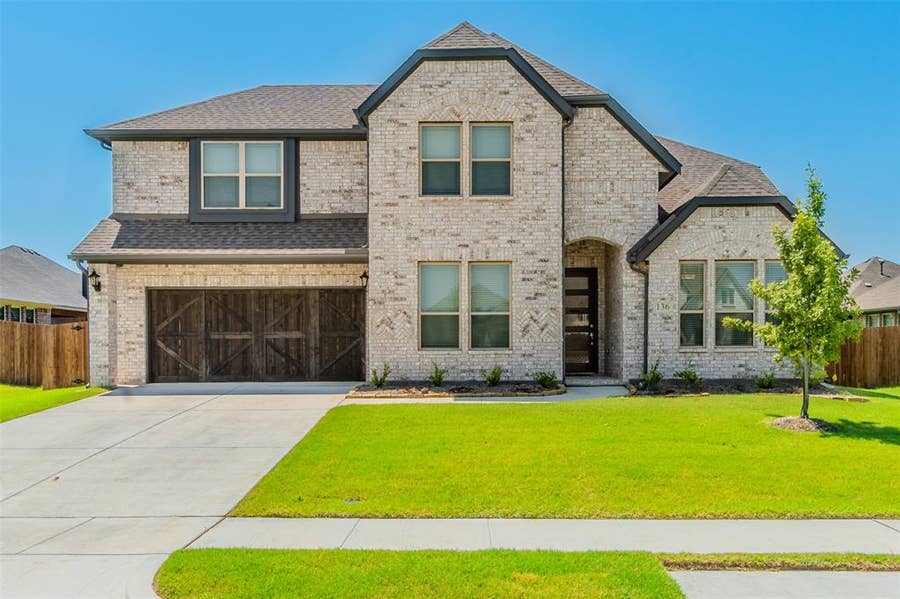 Property photo for 136 Wenham Way, Forney, TX